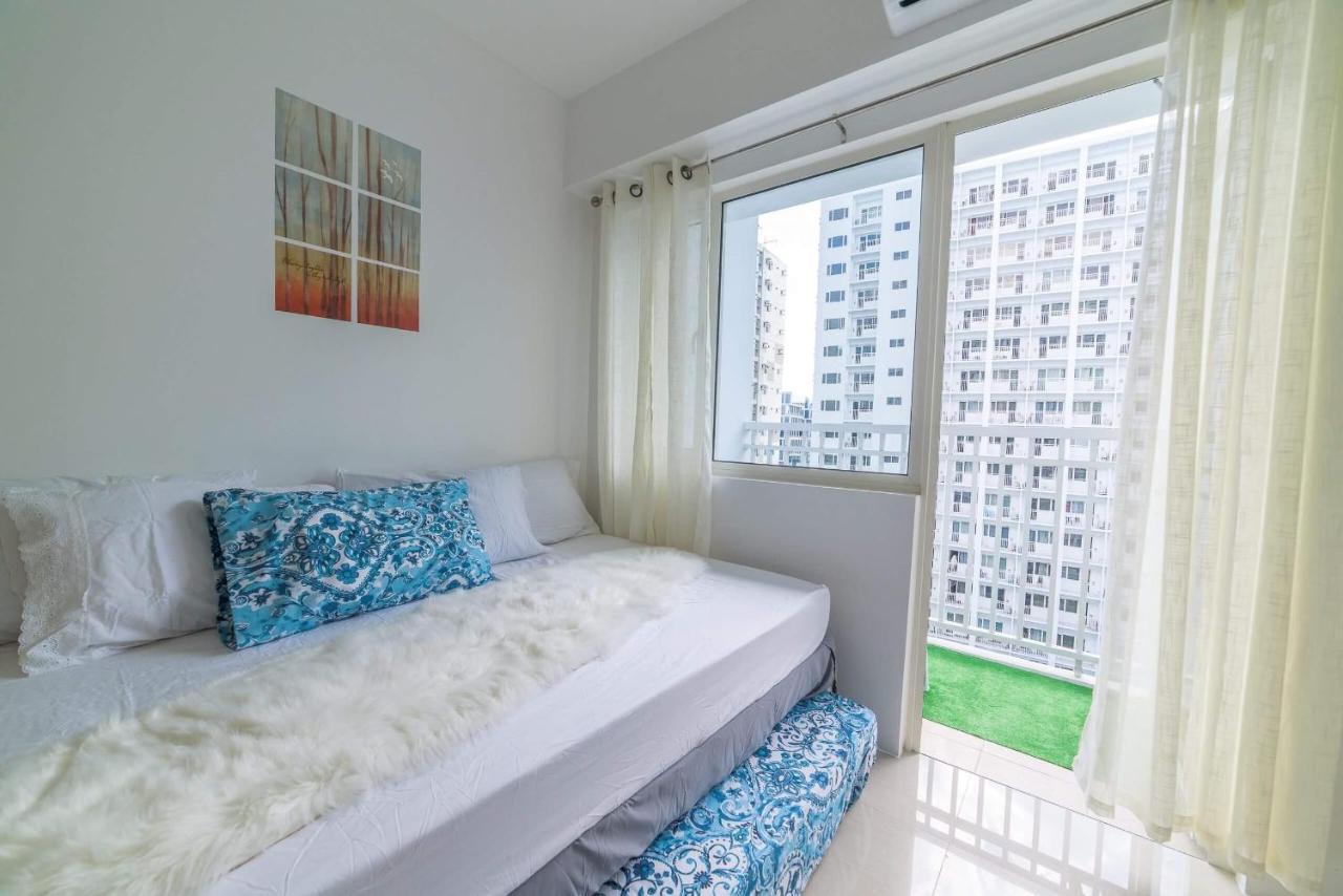 Santiorini At Shore Residences Pasay Exterior foto
